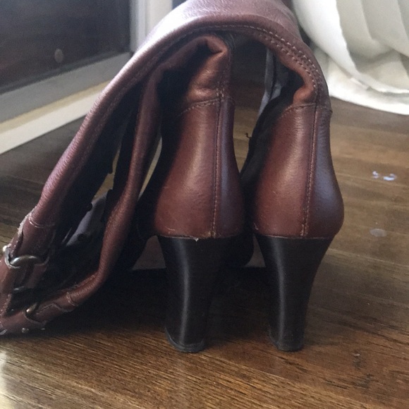 Banana Republic Heeled Leather Boots - Picture 6 of 12